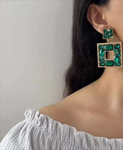 گوشواره جواهری سبز طرح مربع